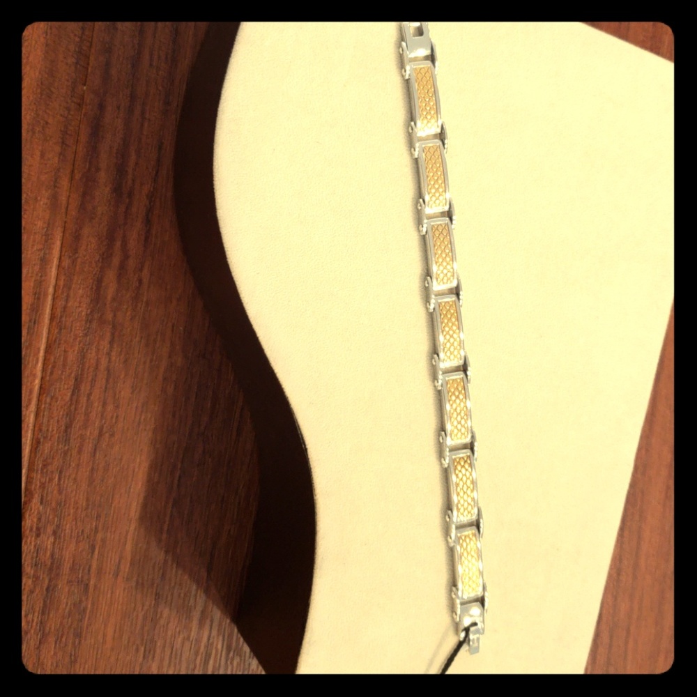 Stainless Steel   9"  Pattern Bracelet.